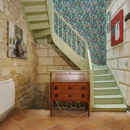 La Maison Du Vieux بيت للعطل *
